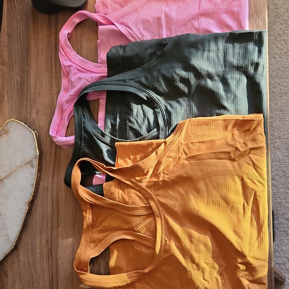 Lululemon Swiftly Tanks